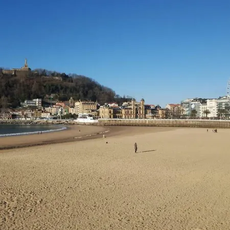 アパート San Sebastian's Historic Street! Modern サン・セバスティアン